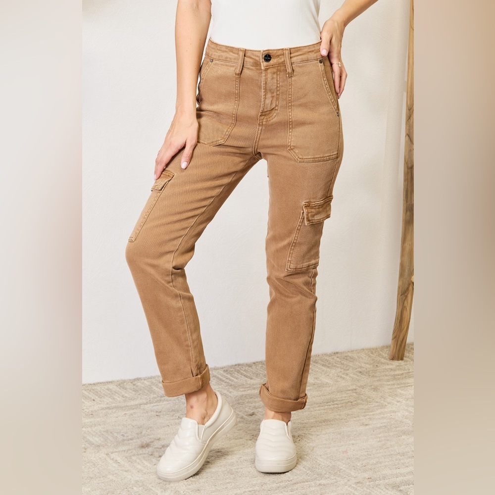 NEW**-Risen Full Size High Waist Straight Jeans with Pockets OFFERS WELCOME